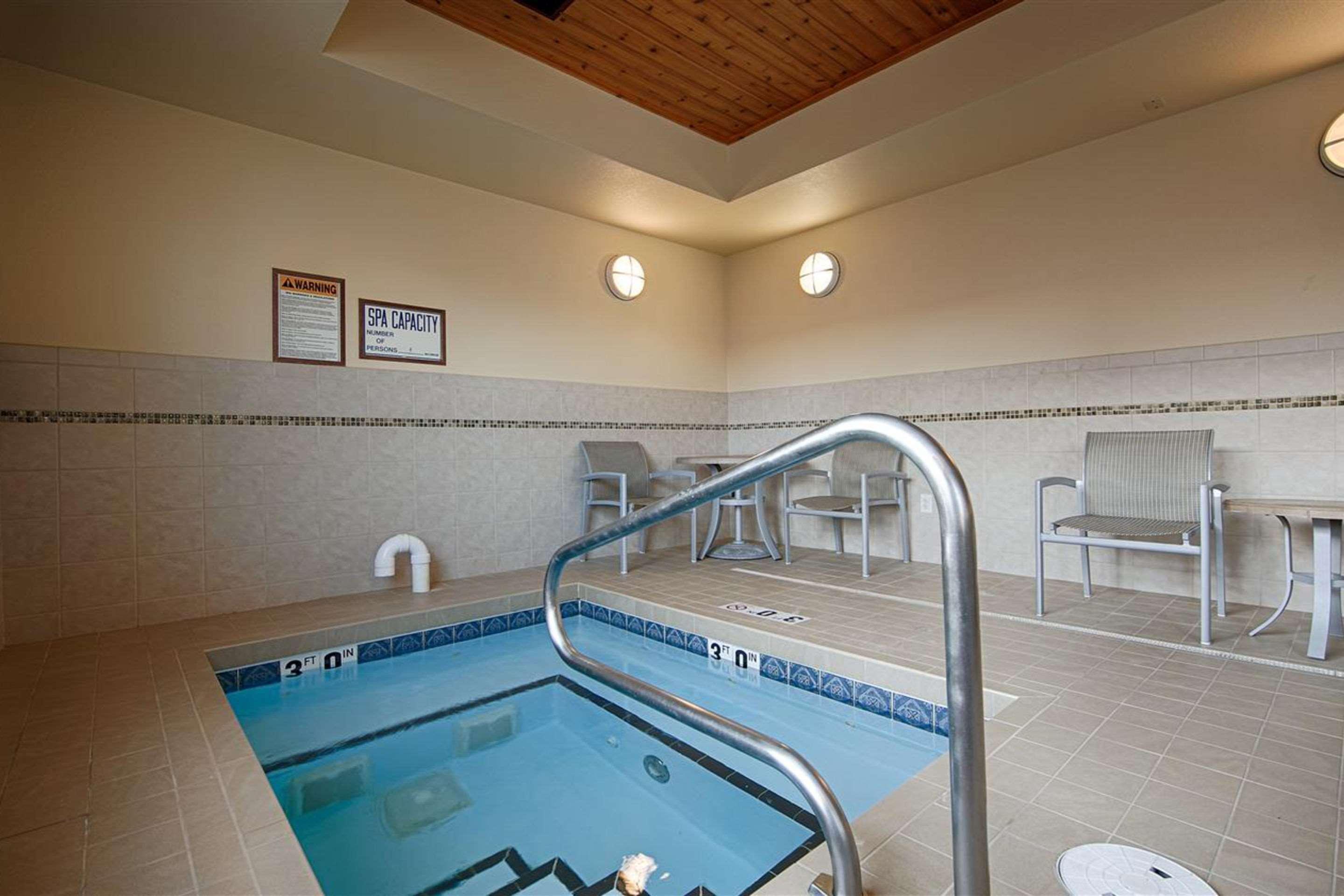 Heritage Hotel And Suites Dickinson Facilities photo